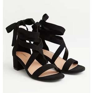 Black Lace-Up Block Heel (WW)
